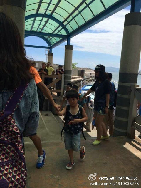 《爸爸2》台湾花絮：黄多多扭屁股狂跑 杨阳洋呆萌看镜头