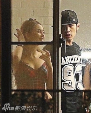 周杰伦昆凌形影不离