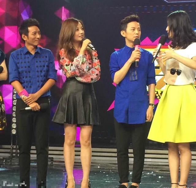 赵薇录制快乐大本营