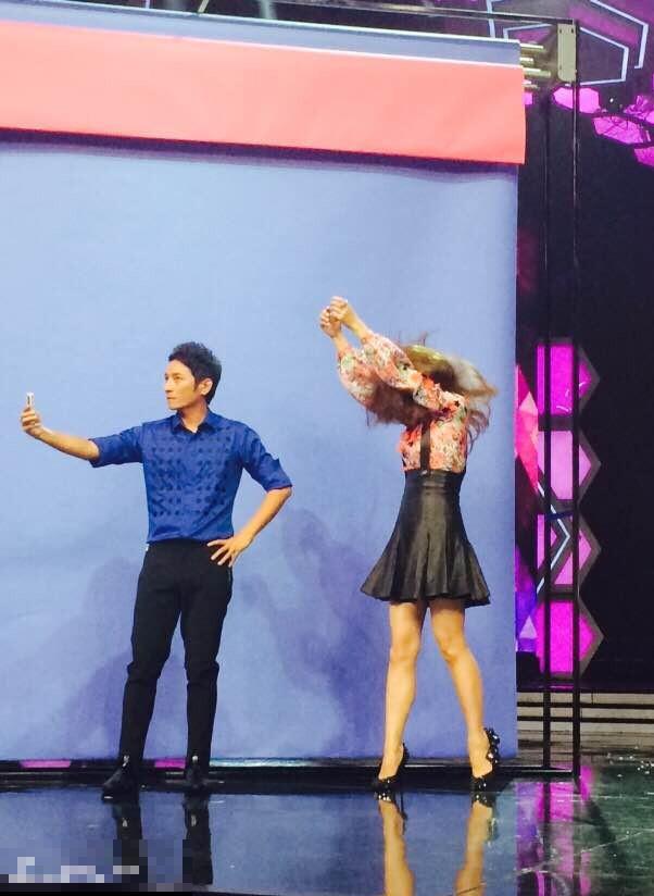 赵薇秒变“女神经病”