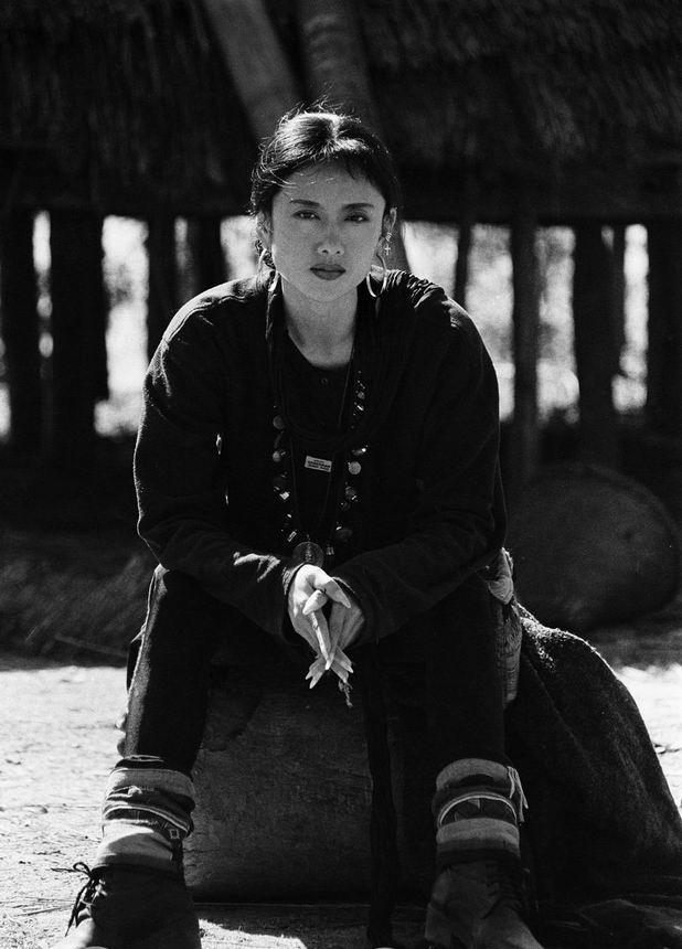 舞神杨丽萍青涩旧照 舞神杨丽萍青涩旧照