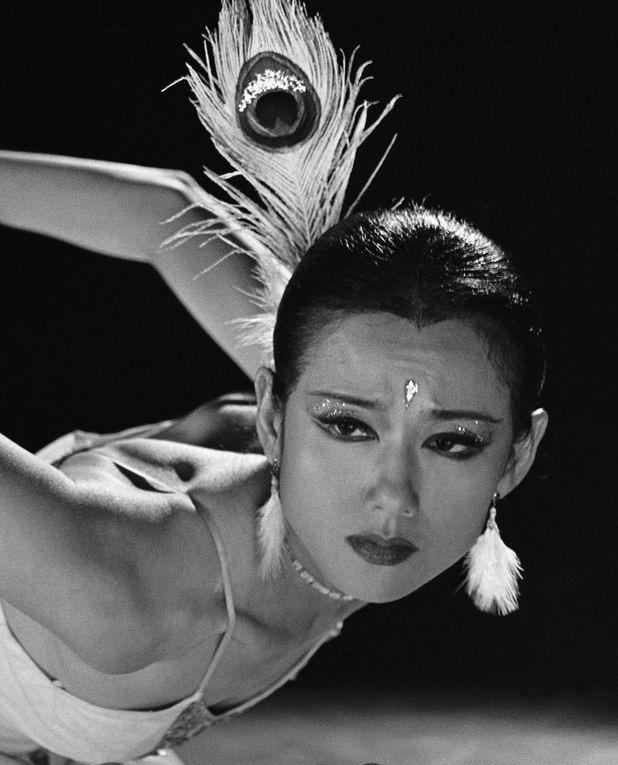 舞神杨丽萍青涩旧照 舞神杨丽萍青涩旧照