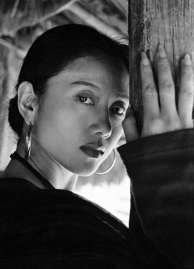 舞神杨丽萍青涩旧照 舞神杨丽萍青涩旧照