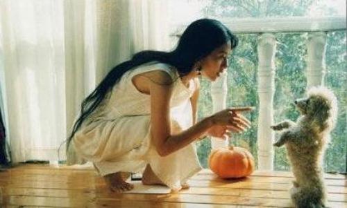 舞神杨丽萍青涩旧照 舞神杨丽萍青涩旧照