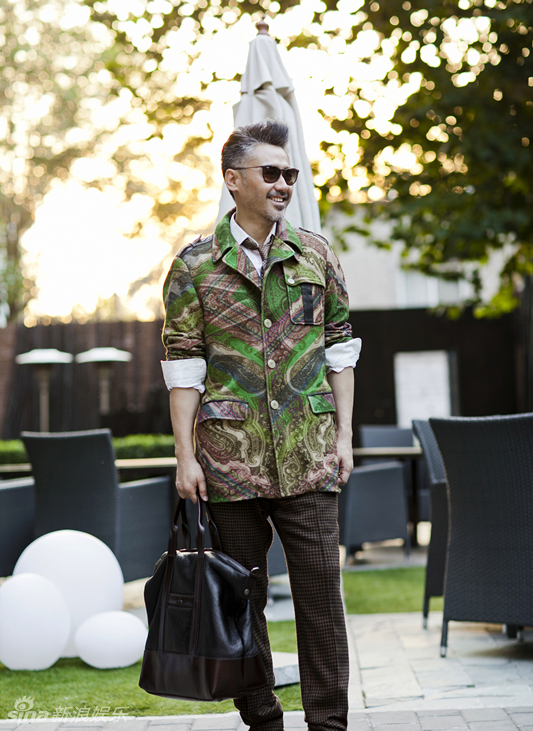 吴秀波旅行私照曝光