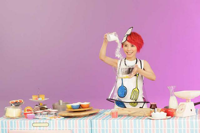 黄雅莉《恋爱烘焙中》MV首发 与型男浪漫拍拖 黄雅莉《恋爱烘焙中》MV首发 与型男浪漫拍拖