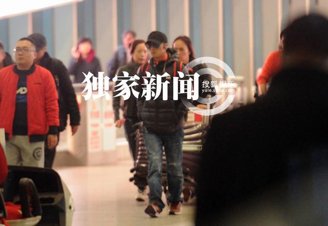 谢霆锋回京再返爱巢 曝与王菲将公开亮相 谢霆锋回京再返爱巢 曝与王菲将公开亮相