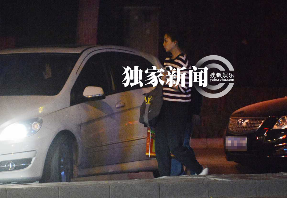 “文体恋”殷桃李金羽会友 手挽手返爱巢