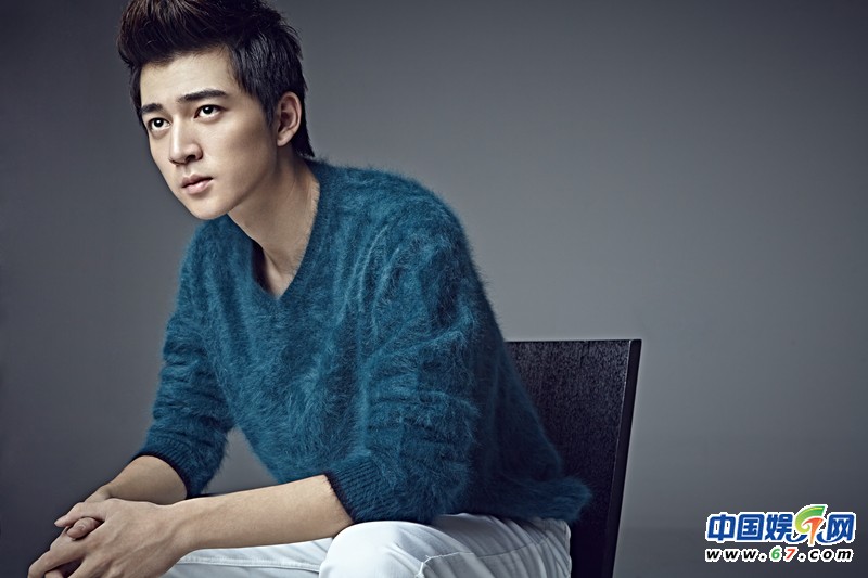 文卓时尚杂志封面 硬朗冷峻玩转最IN时尚