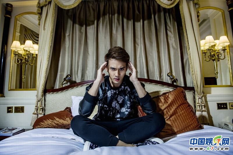 徐正曦封面大片显格调 将赴广州宣传新电影