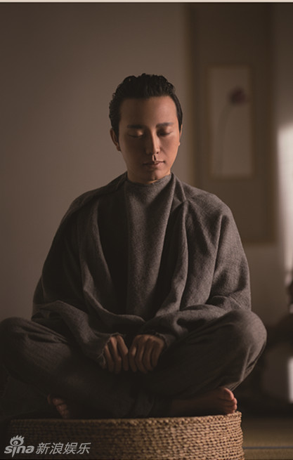 李玉刚禅意写真曝光 新造型显宁静韵味 