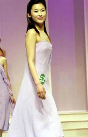 揭张嘉佳神秘前妻：比基尼秀身材 被下跪求婚