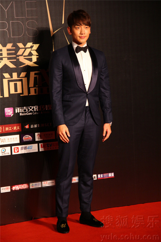 中韩女神拼透视！林志玲周韦彤艳压韩彩英