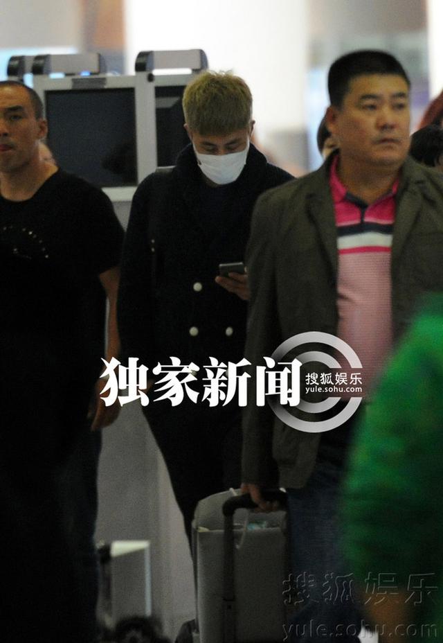 曝杜淳熊乃瑾密恋近半年 女方甜蜜探班亲密会友