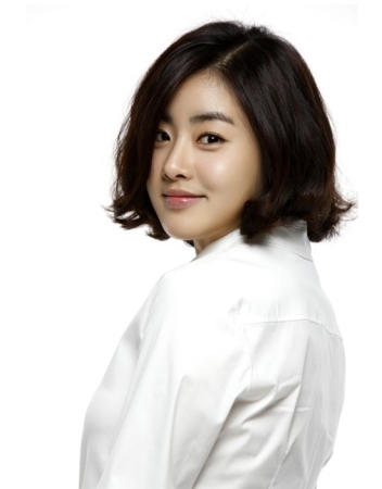 丑女大翻身!曝韩女星姜素拉爆肥照 一年减24公斤 丑女大翻身!曝韩女星姜素拉爆肥照 一年减24公斤