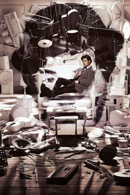 周杰伦《哎呦，不错哦》封面曝光 呼应出道专辑