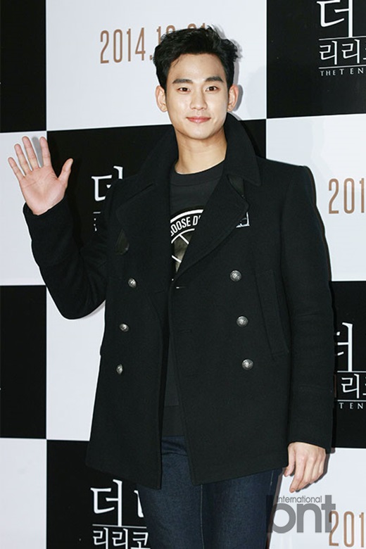 忽胖忽瘦好神奇！金秀贤出席试映会 清瘦帅气笑容阳光