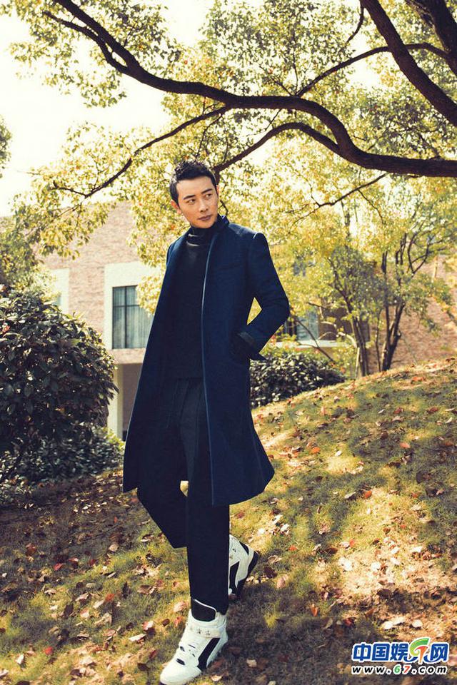 罗晋冬日写真曝光 新剧出演“花花公子”颜值爆表