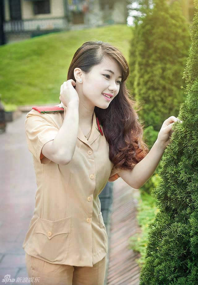 越南女兵清秀可爱