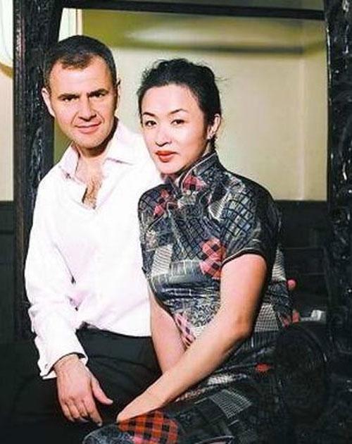 揭娱乐圈变性艺人 