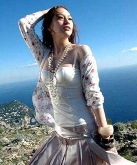 揭娱乐圈变性艺人 