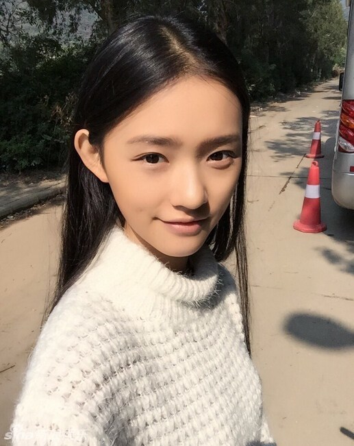 新任“星女郎”林允清纯私照曝光