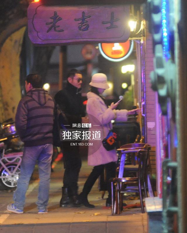 黄晓明Angelababy甜蜜幽会 为避嫌前后脚进酒店