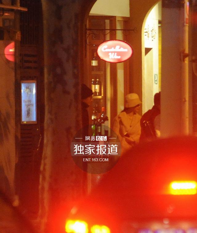 黄晓明Angelababy甜蜜幽会 为避嫌前后脚进酒店