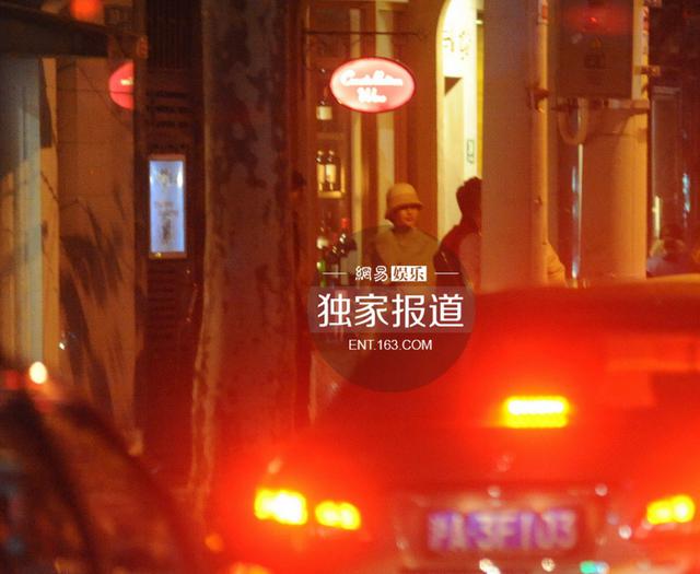 黄晓明Angelababy甜蜜幽会 为避嫌前后脚进酒店