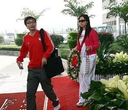 揭《我是歌手3》选手故事 韩红身陷同性传闻