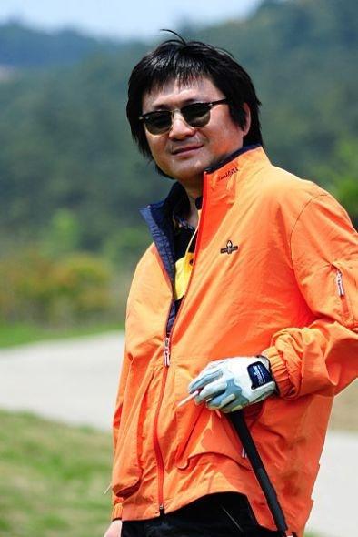 揭《我是歌手3》选手故事 韩红身陷同性传闻