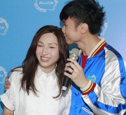 揭《我是歌手3》选手故事 韩红身陷同性传闻