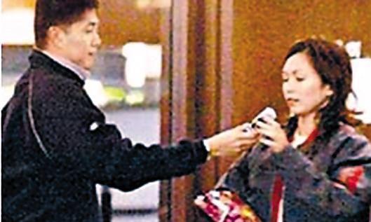 揭《我是歌手3》选手故事 韩红身陷同性传闻