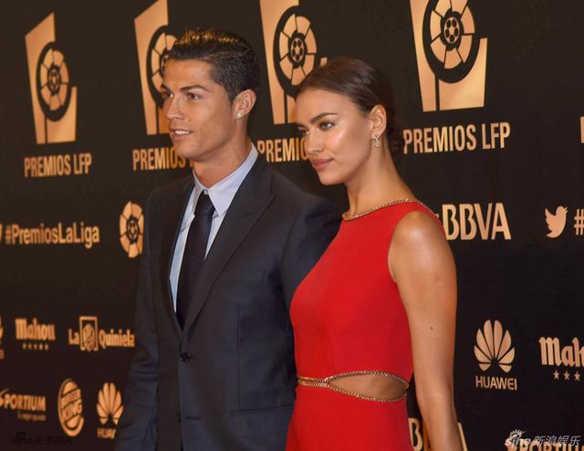 C罗与伊莲娜5年情断 最养眼情侣恩爱瞬间回顾