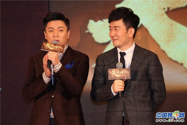 成龙神情落寞 筷子兄弟“小苹果版”主题曲笑翻全场