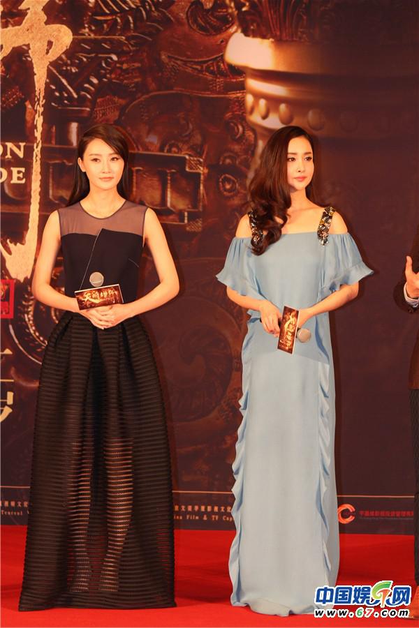 成龙神情落寞 筷子兄弟“小苹果版”主题曲笑翻全场