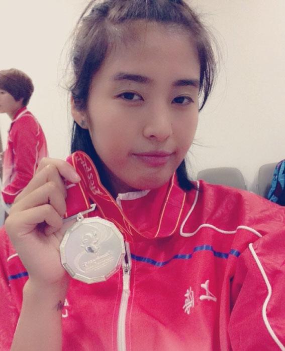 女足美女门将赵丽娜走红