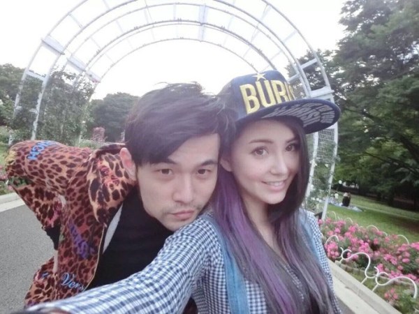 周董昆凌大婚 大叔&萝莉的时尚搭配