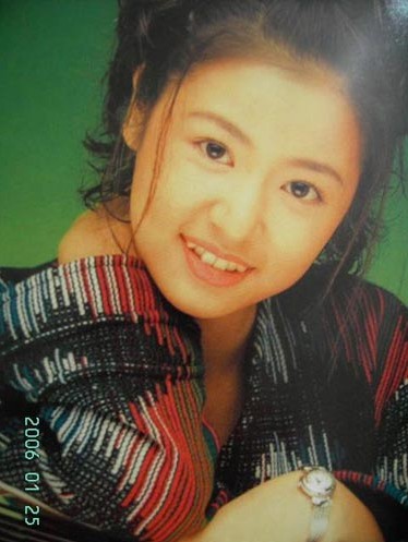 细数因“烂牙”变丑明星 高圆圆整完成女神