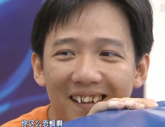 细数因“烂牙”变丑明星 高圆圆整完成女神