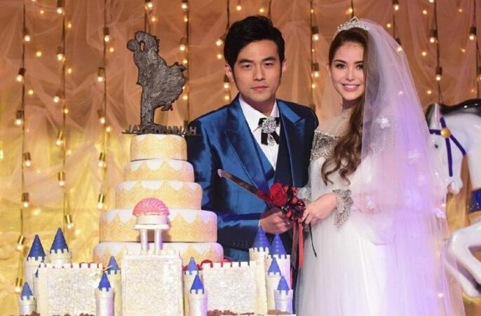 90后女星择偶：杨紫舌吻“假富二代” 小彩旗恋“爹”