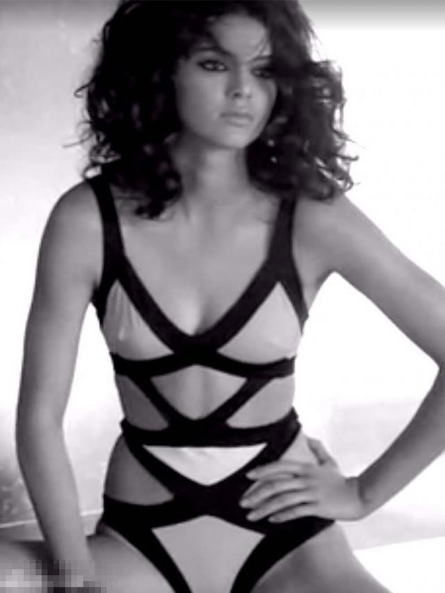 卡戴珊小妹秀性感 眼神妩媚甜笑迷人