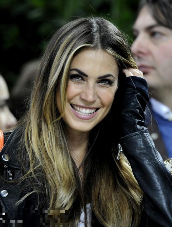 Melissa是一名电视节目主持人