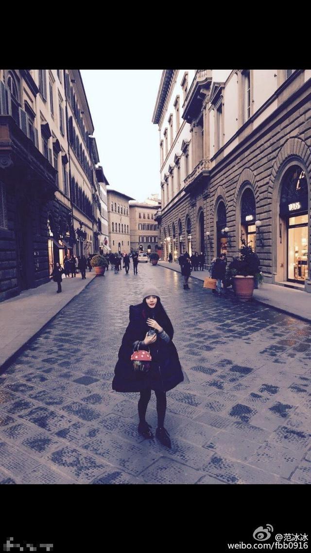 范冰冰在欧洲街头