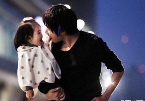 大眼萝莉韩小野萌炸天