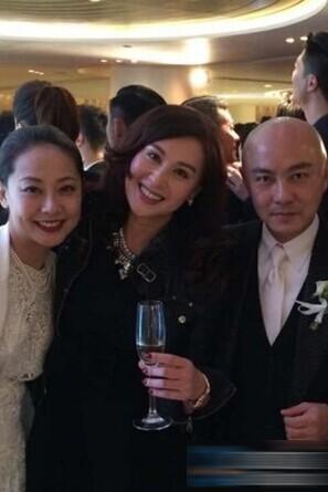 旧爱新欢尴尬同台 霍启刚郭晶晶田亮合照