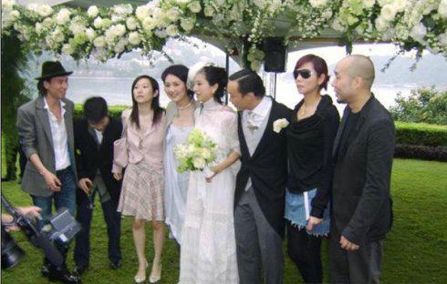 旧爱新欢尴尬同台 霍启刚郭晶晶田亮合照