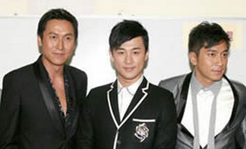 旧爱新欢尴尬同台 霍启刚郭晶晶田亮合照