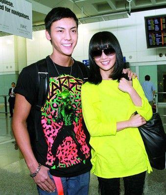 旧爱新欢尴尬同台 霍启刚郭晶晶田亮合照