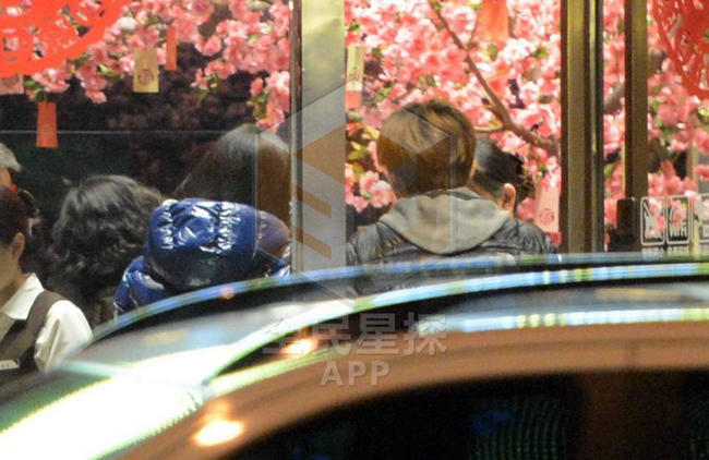 张一山半年内换掉同窗女友 恋上“龙女郎”林鹏